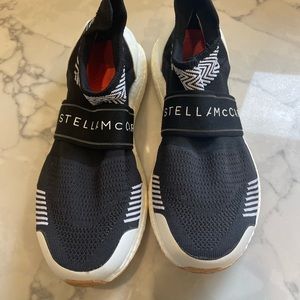 Stella McCartney adidas tennis shoes size 8 1/2 black and white